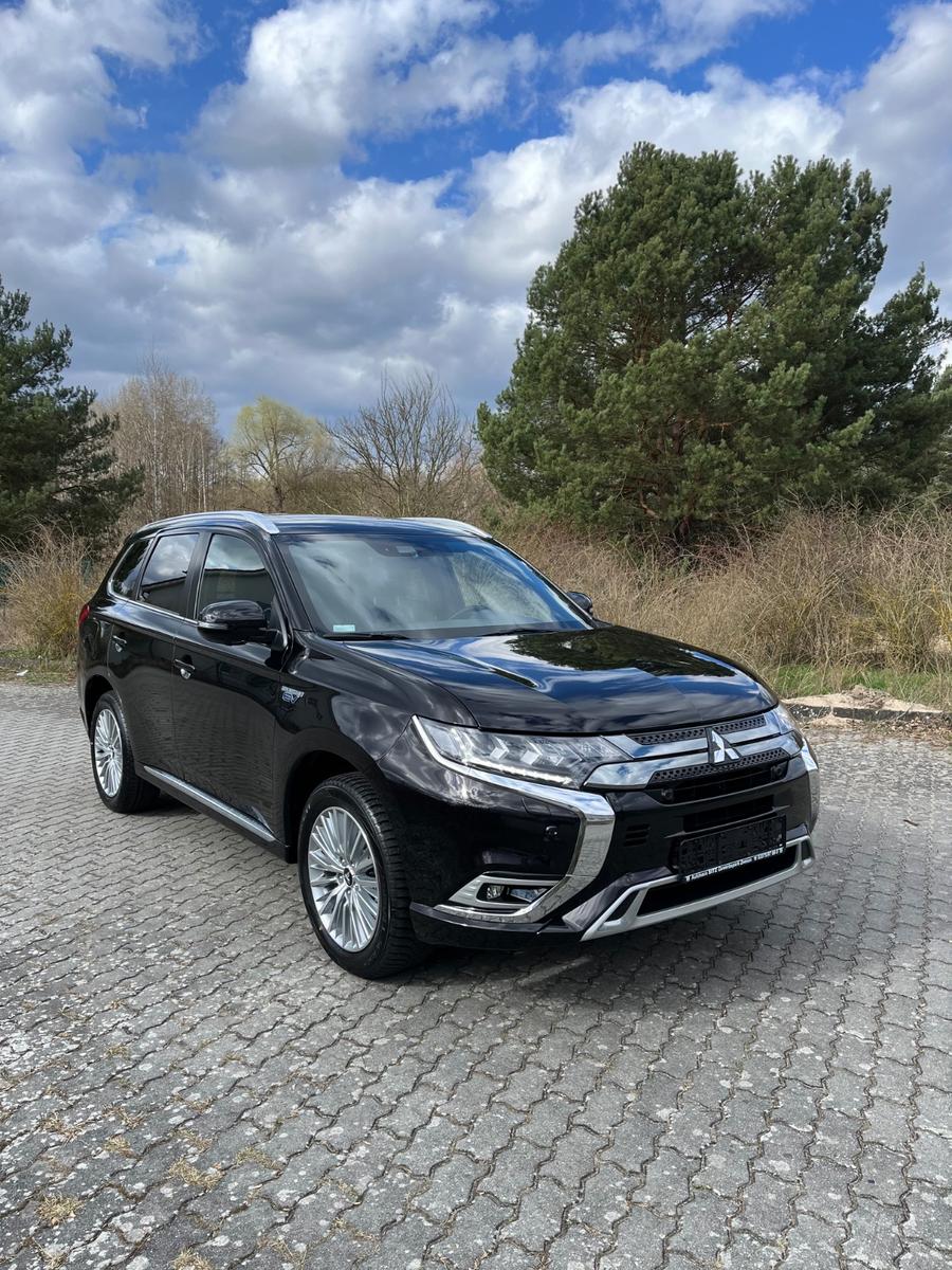 Mitsubishi Outlander PHEV Top 4WD/Autom./Leder/Autom.Navi