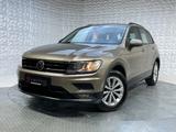 Volkswagen Tiguan Trendline+AHK+ALU+MET+TEMPOMAT - mit Benzin-Antrieb: Beige, Geländewagen