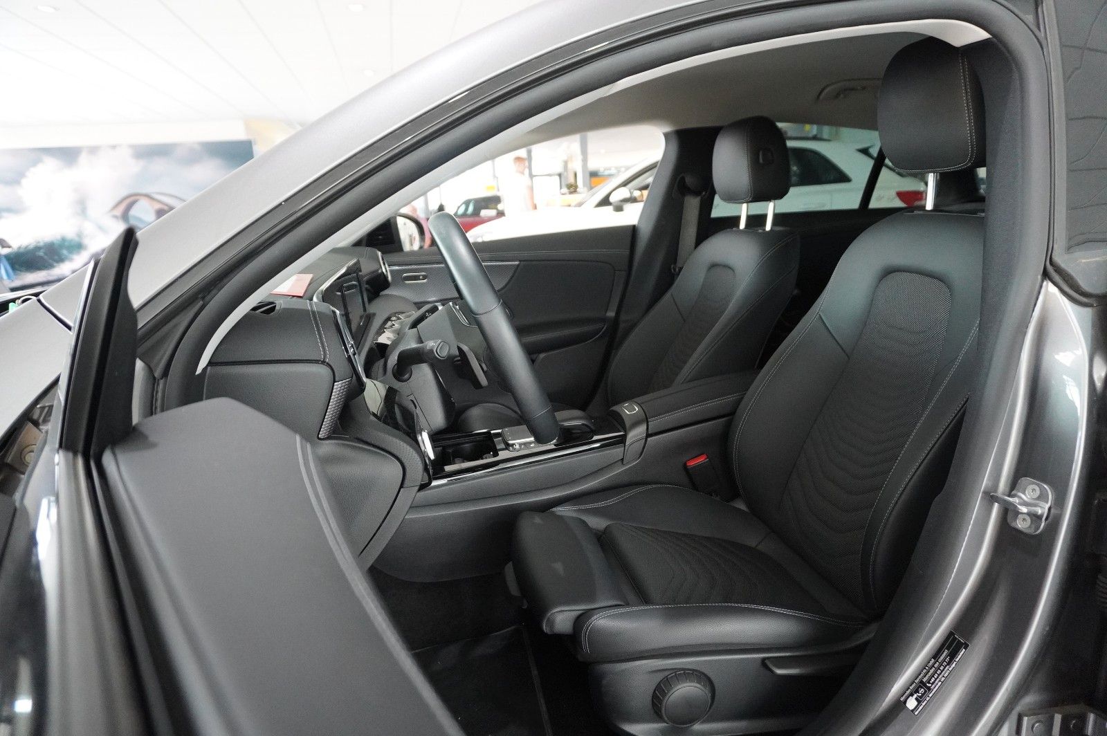 Fahrzeugabbildung Mercedes-Benz CLA SB 250e PHEV PROGESSIVE NAVI/LED/KAMERA/DAB+