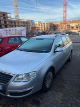 Volkswagen VW Passat 2.0 Benzin // 8-Fach bereift - Volkswagen Passat aus 2005: Kombi