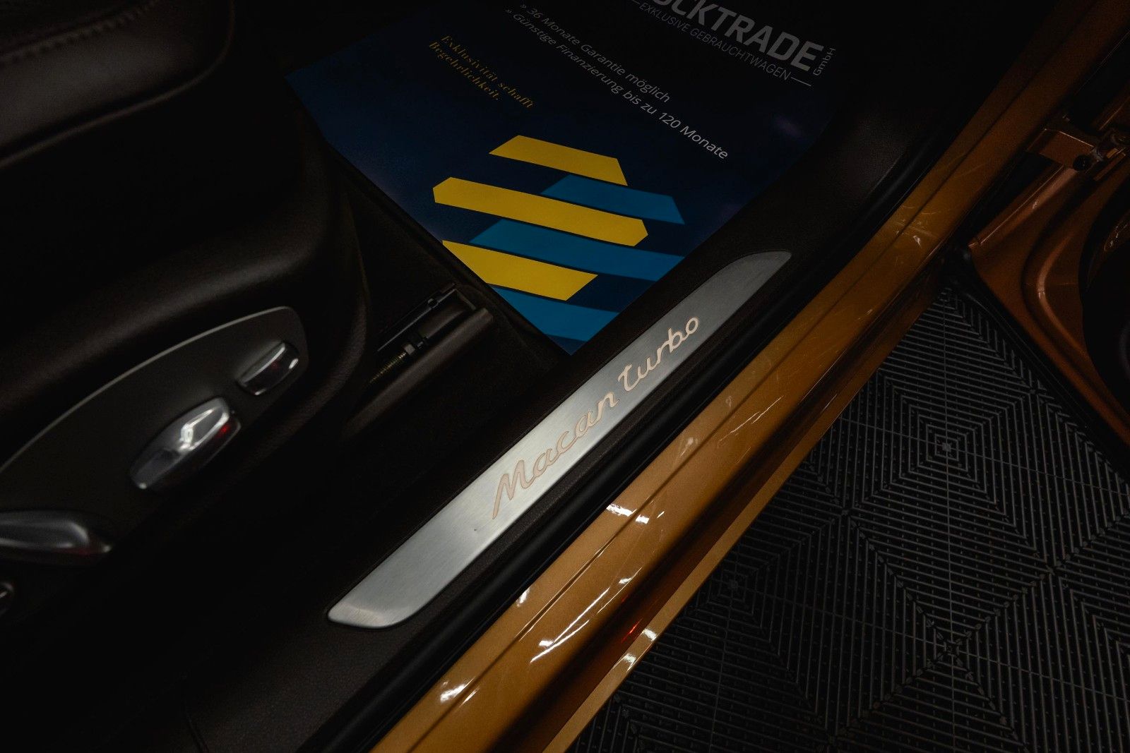 Fahrzeugabbildung Porsche Macan Turbo FENRIR | AURUM | CHRONO+ | LUFT | 21