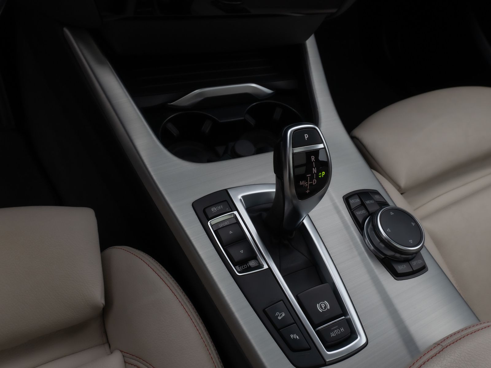 Fahrzeugabbildung BMW X3 xD35d M Sport Panorama Kamera HUD HiFi Komfor