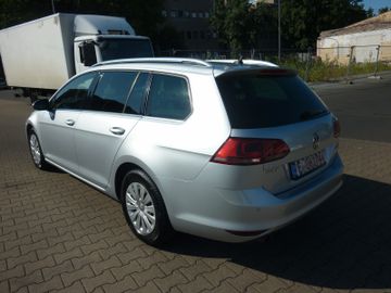 Volkswagen Golf - 6