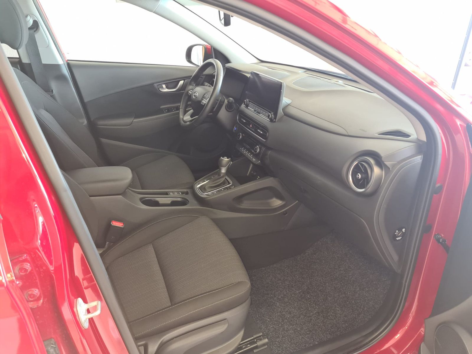 Fahrzeugabbildung Hyundai Kona Prime 2WD / KAMERA / SCHECKHEFT