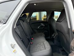 AUDI Q5 2.0 TDI quattro 150 kW/ 21"/ BUSINESS/ S LINE AUDI Q5 2.0 TDI quattro 150 kW/ 21"/ BUSINESS/ S LINE