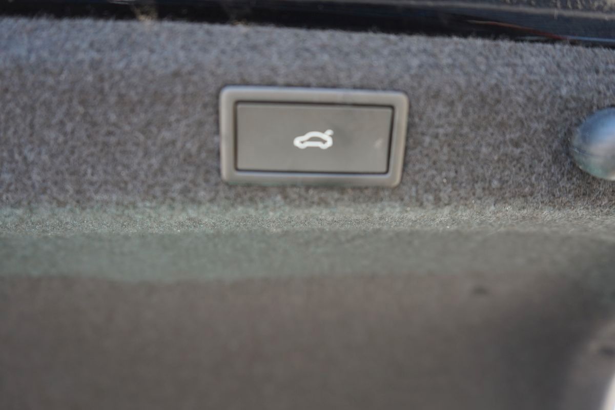 Fahrzeugabbildung SKODA Octavia Limo 2.0 TDI *Sportline*Matrix Led*DSG
