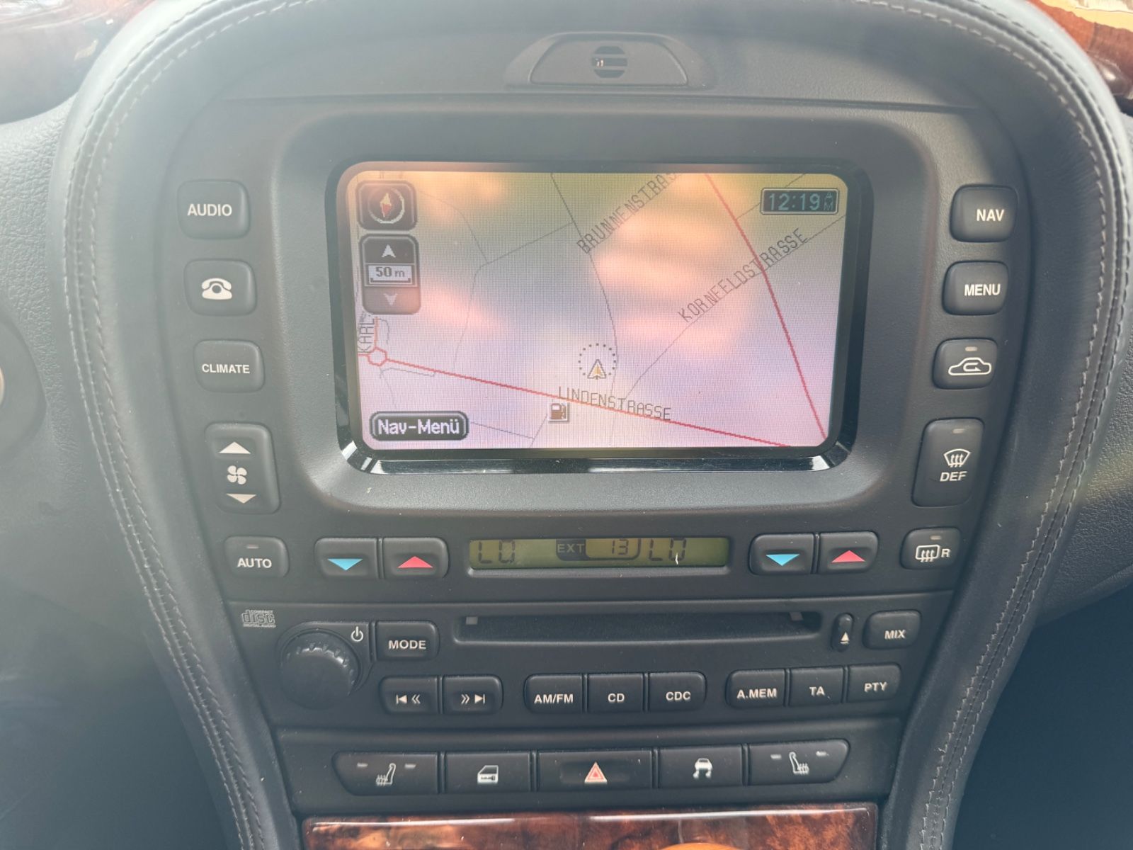 Fahrzeugabbildung Jaguar S-Type 2.7 V6 Diesel Executive Leder+Xenon+Navi