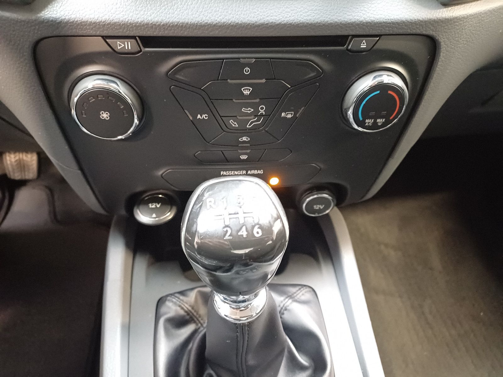 Ford Ranger XLT 2.2 TDCI Extrakabine 4x4 foto 14