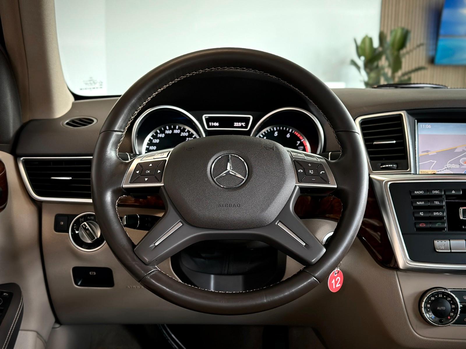 Mercedes-Benz ML 350 4Matic *Traum*Kamera*AHK*Deutsches-FZG*