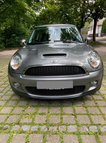 MINI Cooper S Ausstattung Chili, 8-fach 