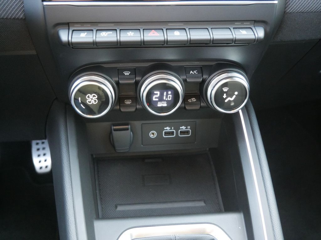 Fahrzeugabbildung Renault Clio Esprit Alpine TCe 90 KAMERA NAVI ACC LED