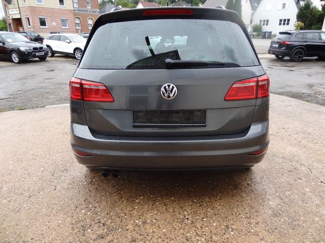 Fahrzeugabbildung Volkswagen Golf Sportsvan VII Lounge/Xenon/Euro6/150PS/AHK/
