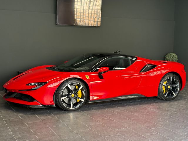 Ferrari SF90 Stradale  1.Hand Carbon Lift  JBL  Garantie