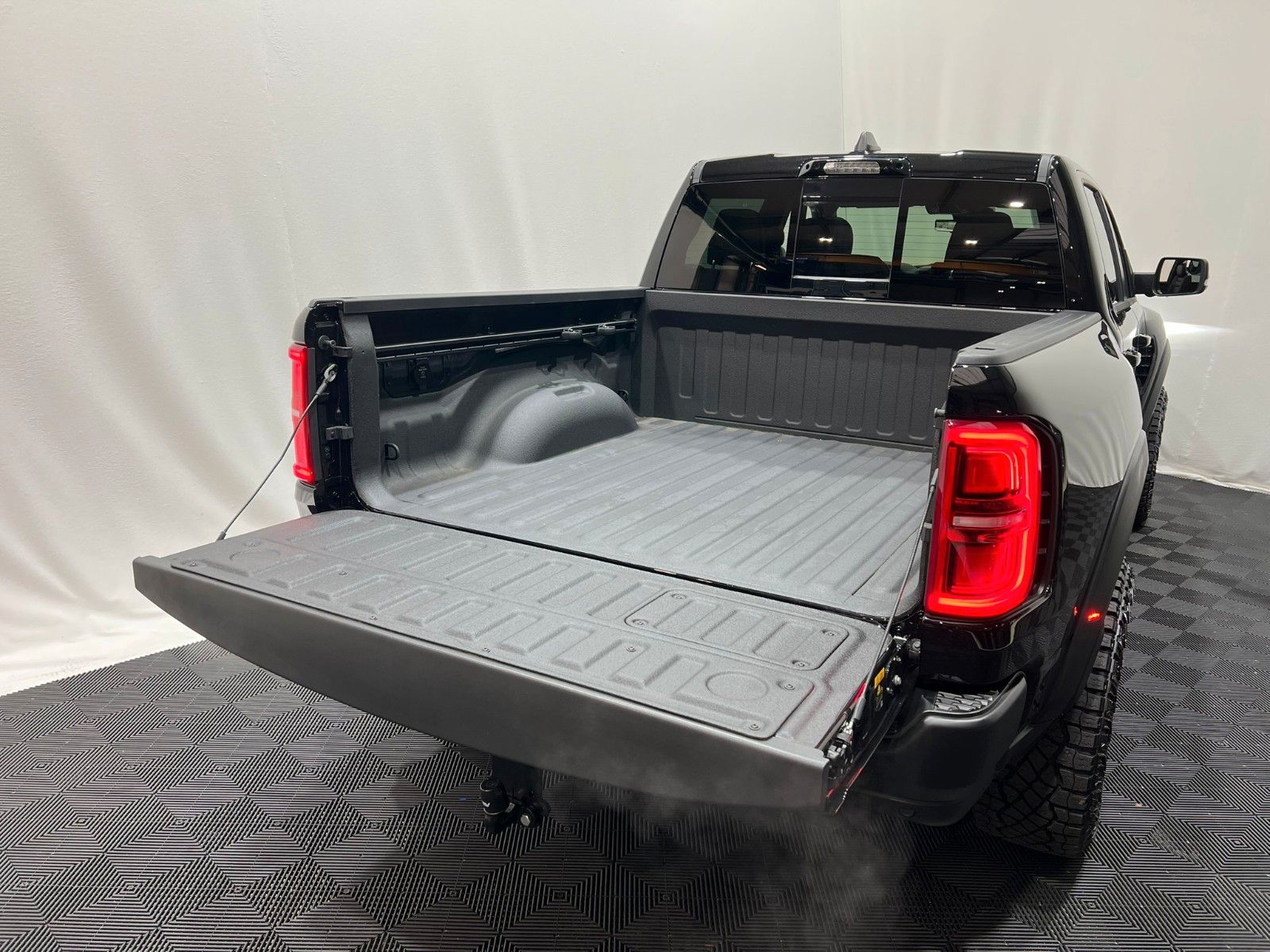 Fahrzeugabbildung Dodge RAM 1500 RHO H/O BLUE Edition
