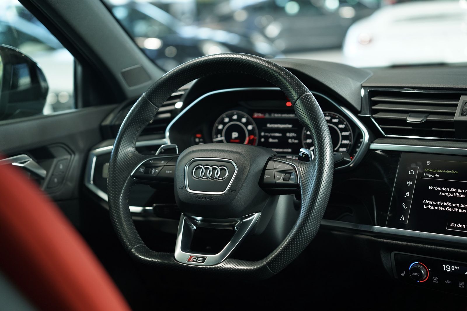 Audi Rsq3