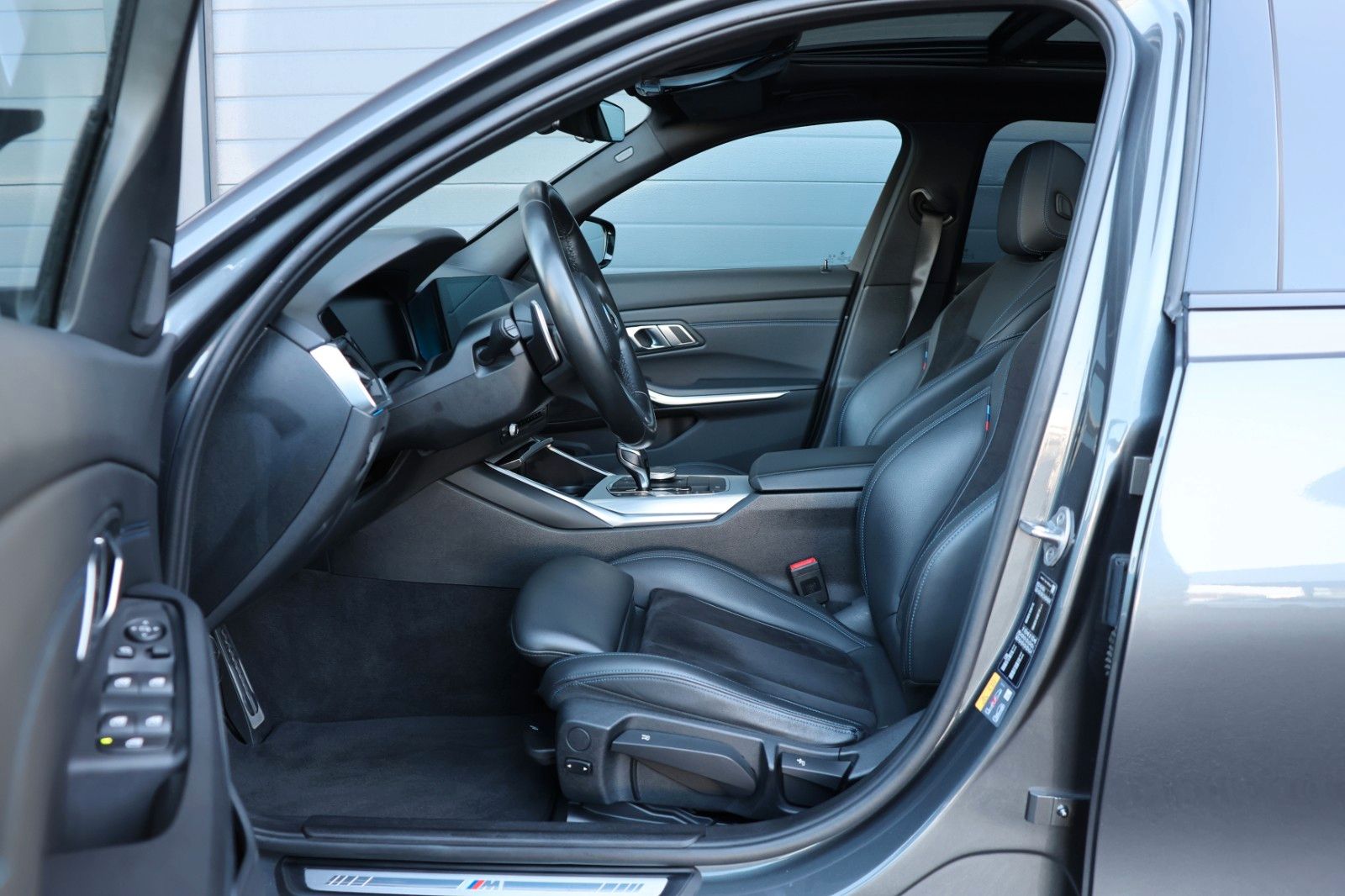 BMW 330e Touring Hybrid M/ACC/Cockpit/KAMERA/SPUR/19 foto 15