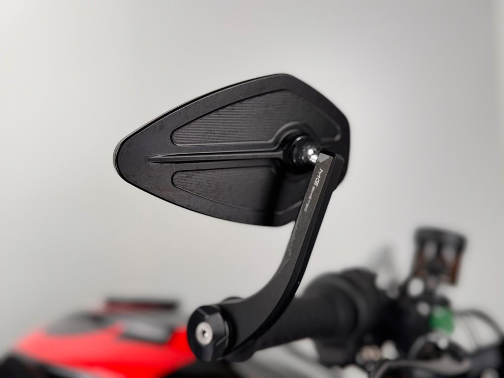 Fahrzeugabbildung Aprilia TUONO V4 FACTORY *1. HAND *NEUWERTIG