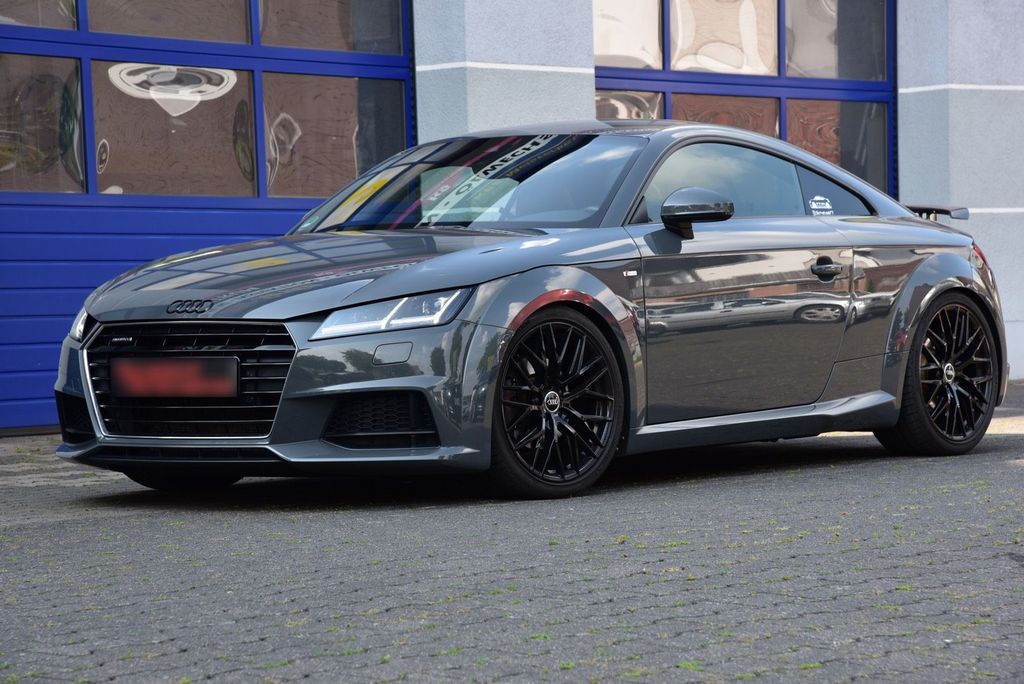 Image of Audi quattro