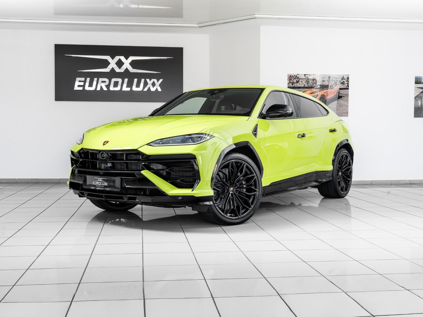 Lamborghini Urus SE Hybrid B&O/PANO/23"/Massage/DARK PACKAGE