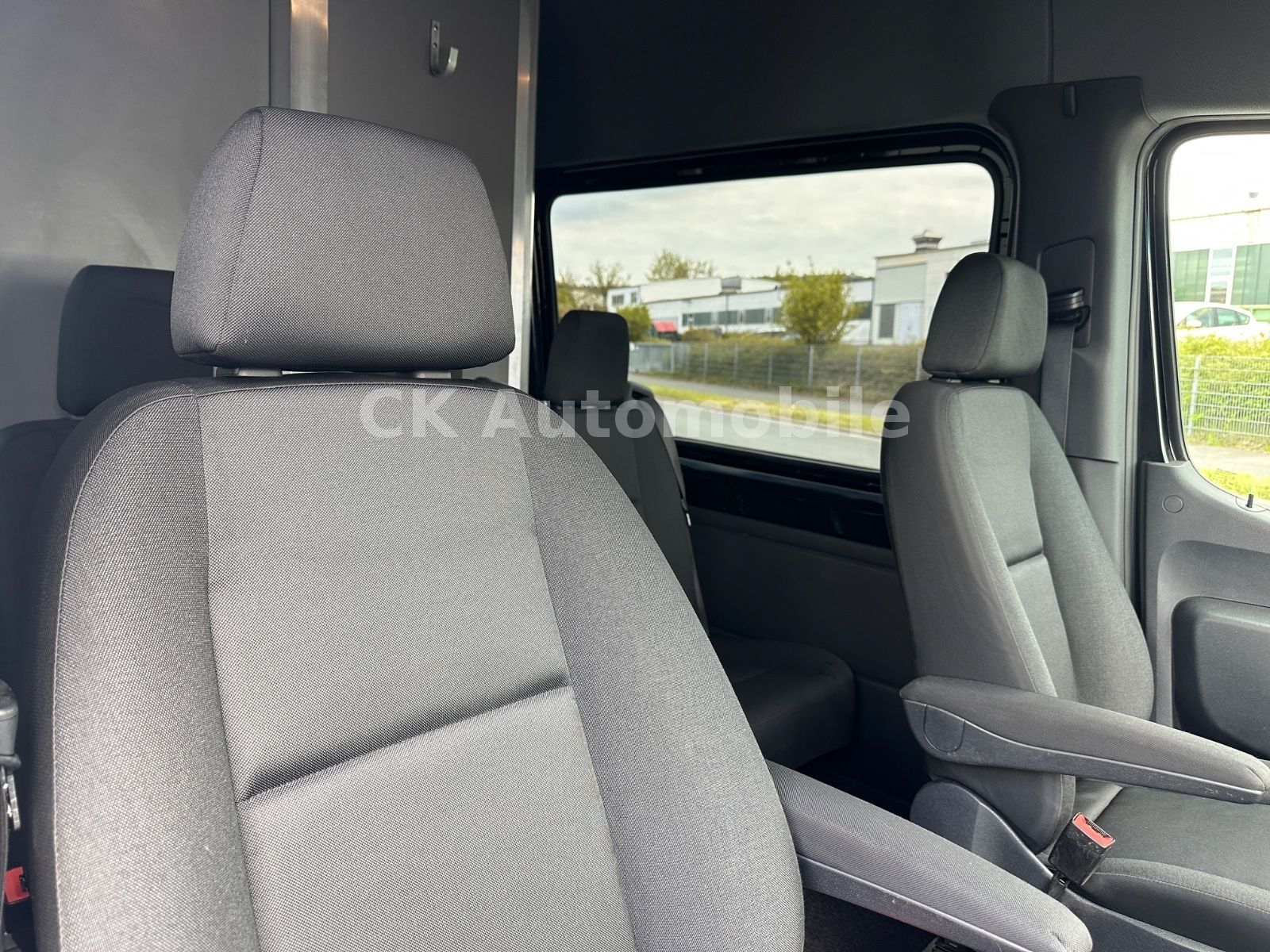 Fahrzeugabbildung Mercedes-Benz Sprinter III Kasten 316 Mixto Maxi/5 Sitze/LED