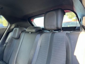 Peugeot 2008 - 12