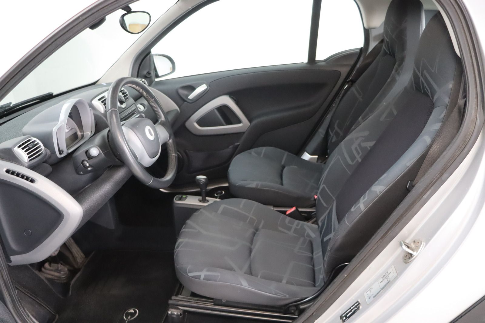 Fahrzeugabbildung Smart fortwo coupe 1.0 mhd passion