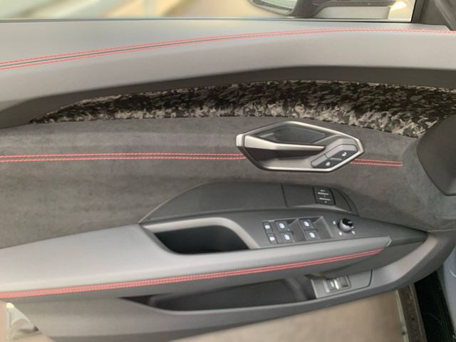 RS e-tron GT PERFORMANCE +MATRIX+WABEN+KERAMIK++