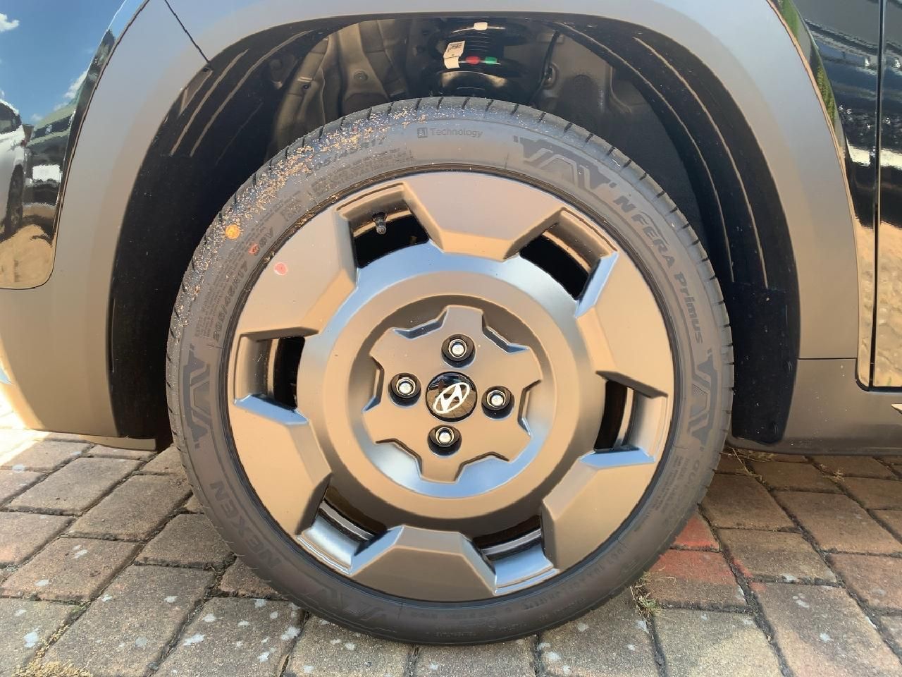 Fahrzeugabbildung Hyundai INSTER E 49kWh Cross Assistenz Glas-Schiebedach*