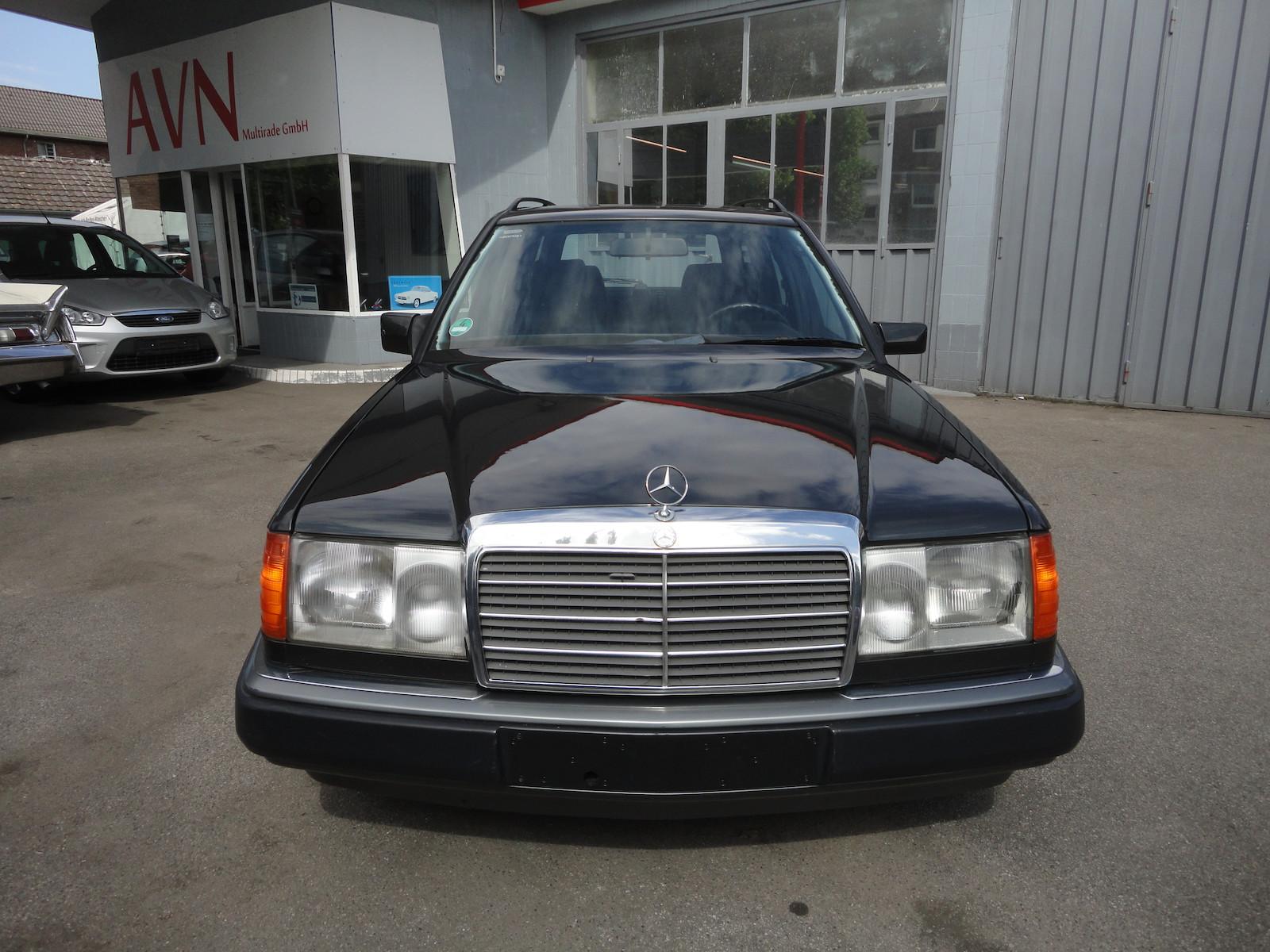 MERCEDES-BENZ E 230 TE 136 ch BVM - CLIM - CUIR - TOIT OUVRANT - 166000 KM