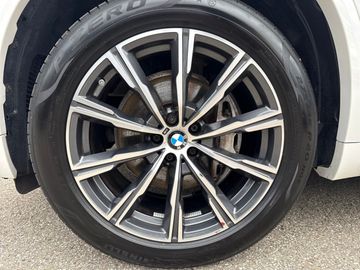 BMW X5 xDrive30d M Sportpaket HiFi DAB Pano.Dach