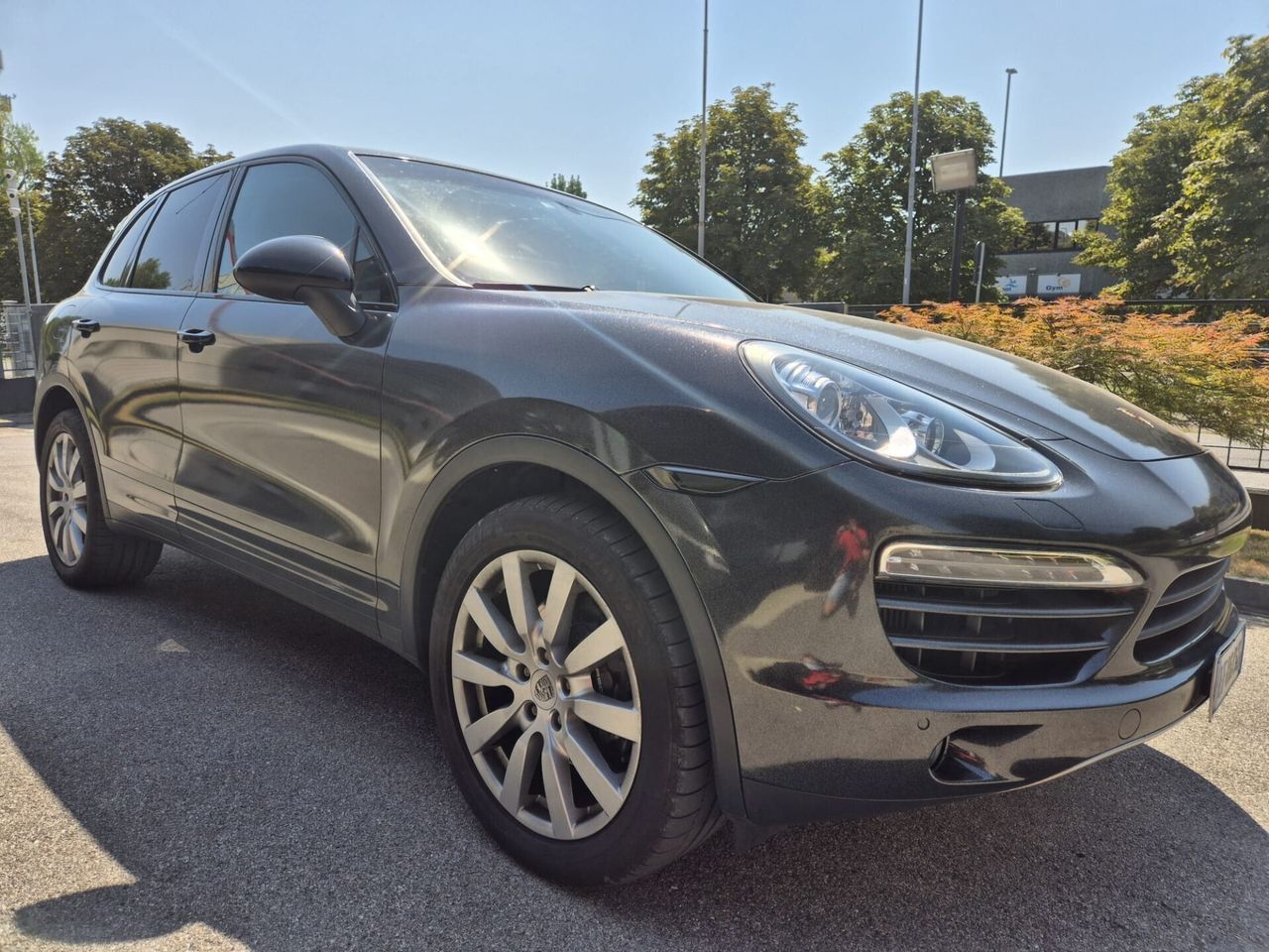 Porsche Cayenne - 1