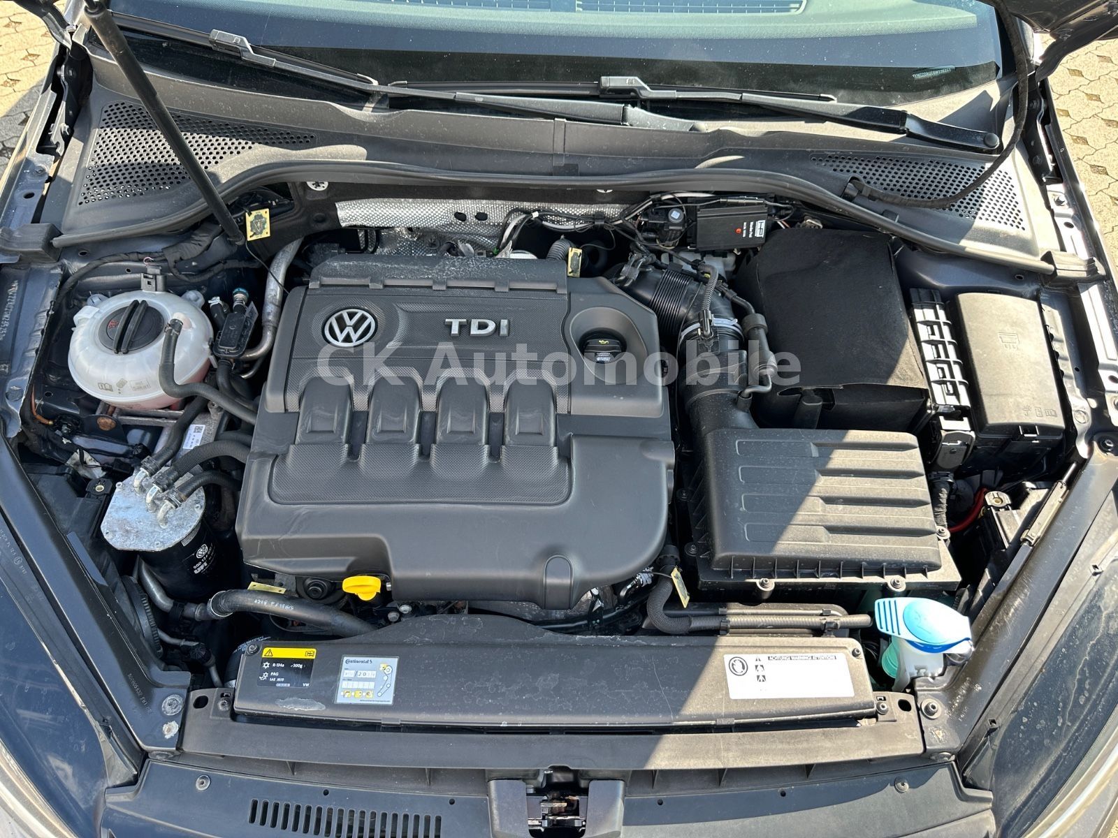 Fahrzeugabbildung Volkswagen Golf VII Lim. GTD BMT/DSG/Navi/Bi-Xenon/PDC