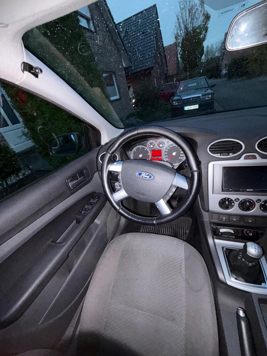 Ford Focus 2007 — photo 9