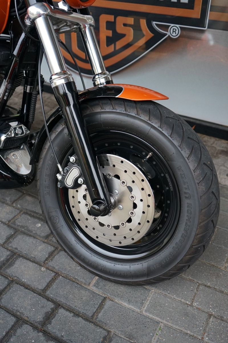 Fahrzeugabbildung Harley-Davidson Dyna Fat Bob 96cui - Custom Paint - HD-Parts