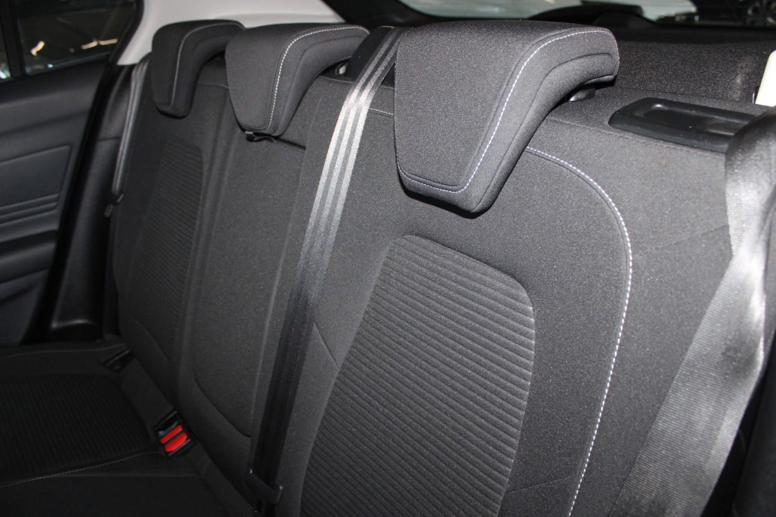 Fahrzeugabbildung Ford Focus Titanium Automatik AHK LED ACC WinterPak.
