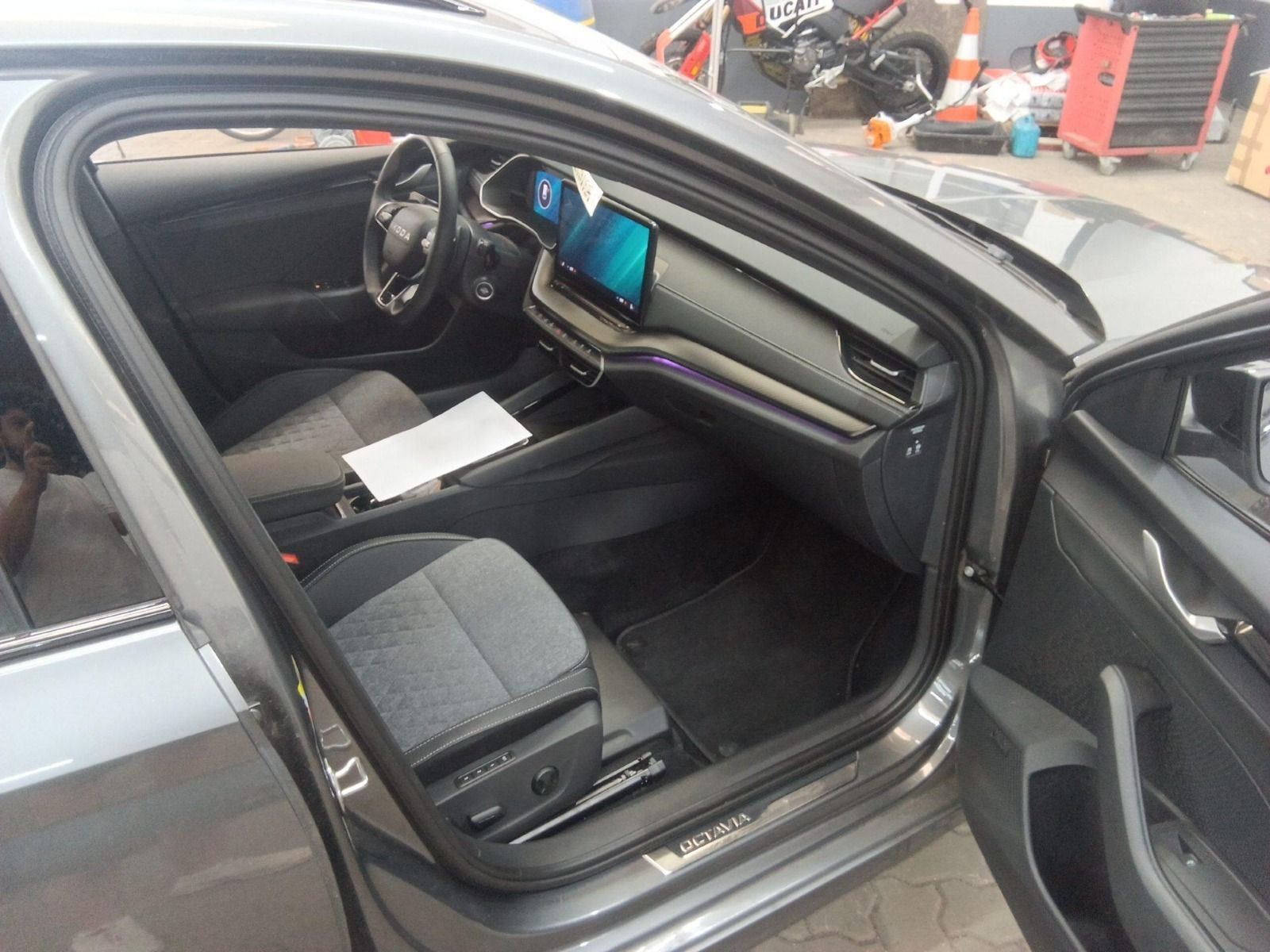 Skoda Octavia Combi 1.5 TSI e-Tec SPORTLINE*LED*STHZG* foto 6