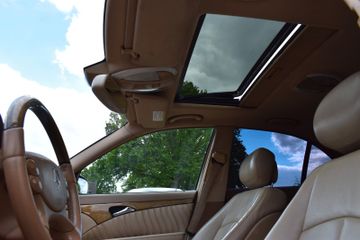 Mercedes E 320 - 11