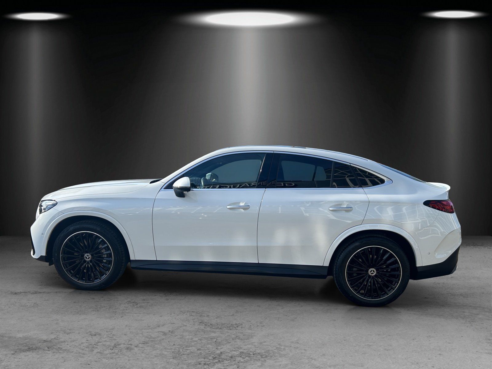 Fahrzeugabbildung Mercedes-Benz GLC 300 Cpé AMG Prem+ AIRMATIC Sitzklima AHK 20"