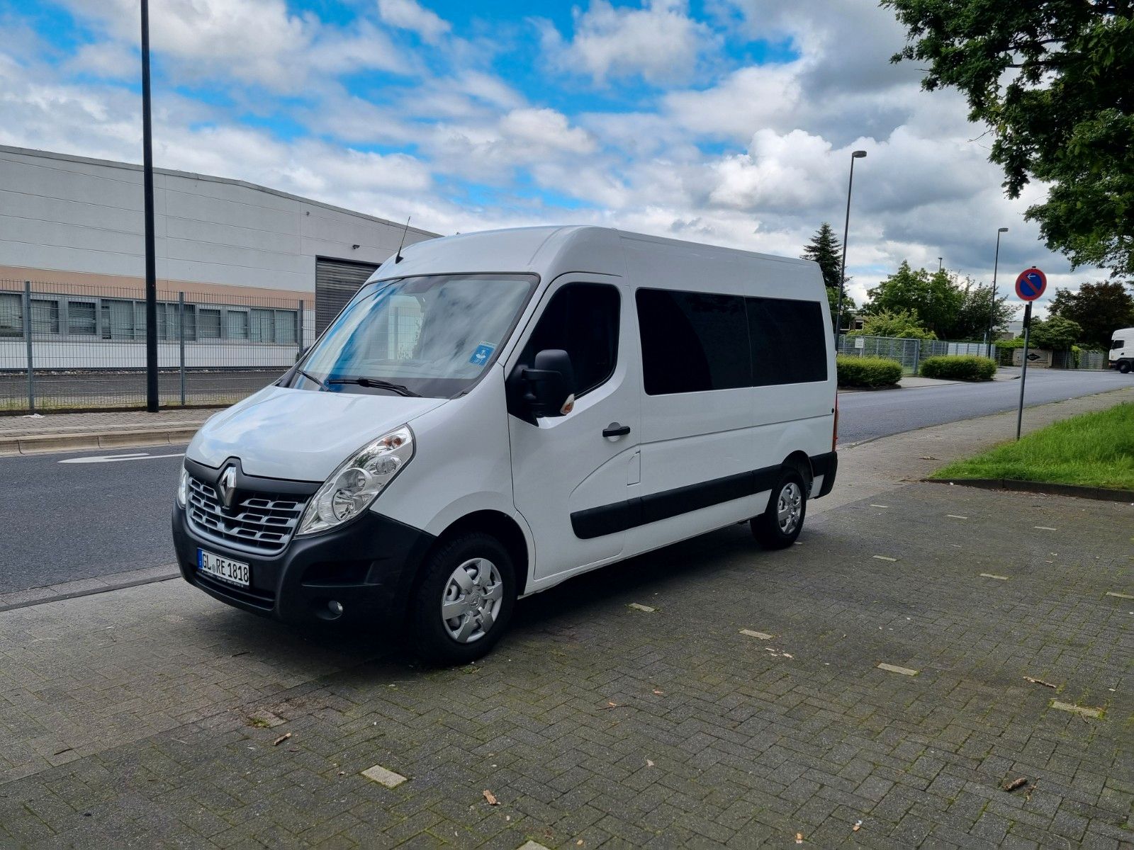 Renault Master III L2H2 9-Sitze