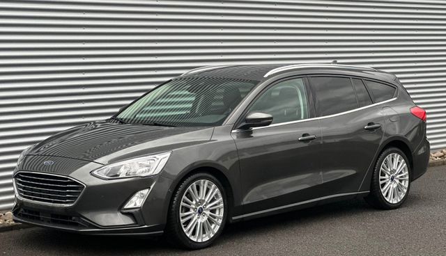 Ford Focus Turnier Titanium/Automatik/ALLES NEU/RS