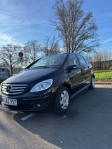Mercedes-Benz B 150 - - Mercedes-Benz B 150 aus 2007