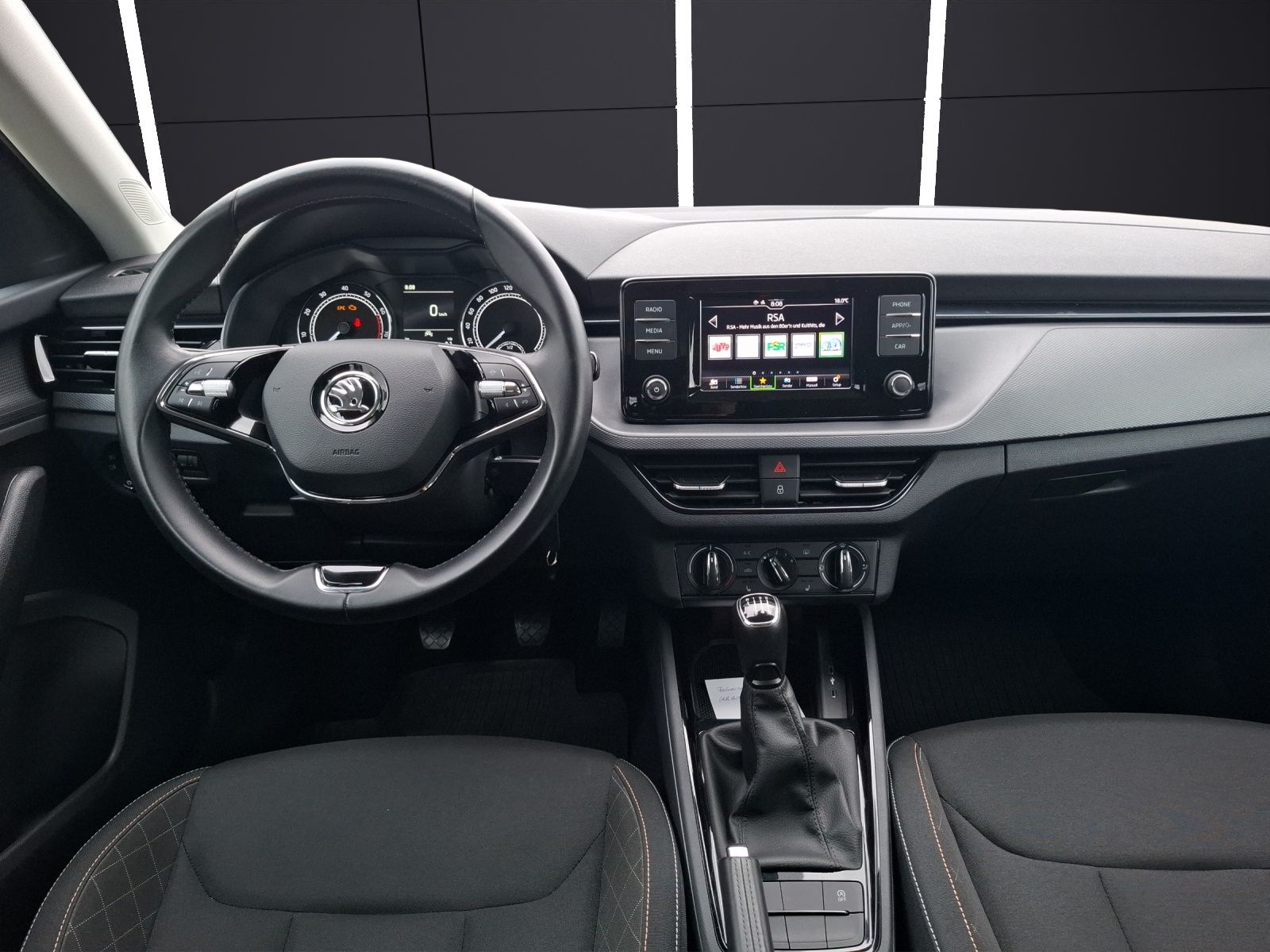 Fahrzeugabbildung SKODA Scala TSI Ambition LED Klima PDC SHZ GRA  LM