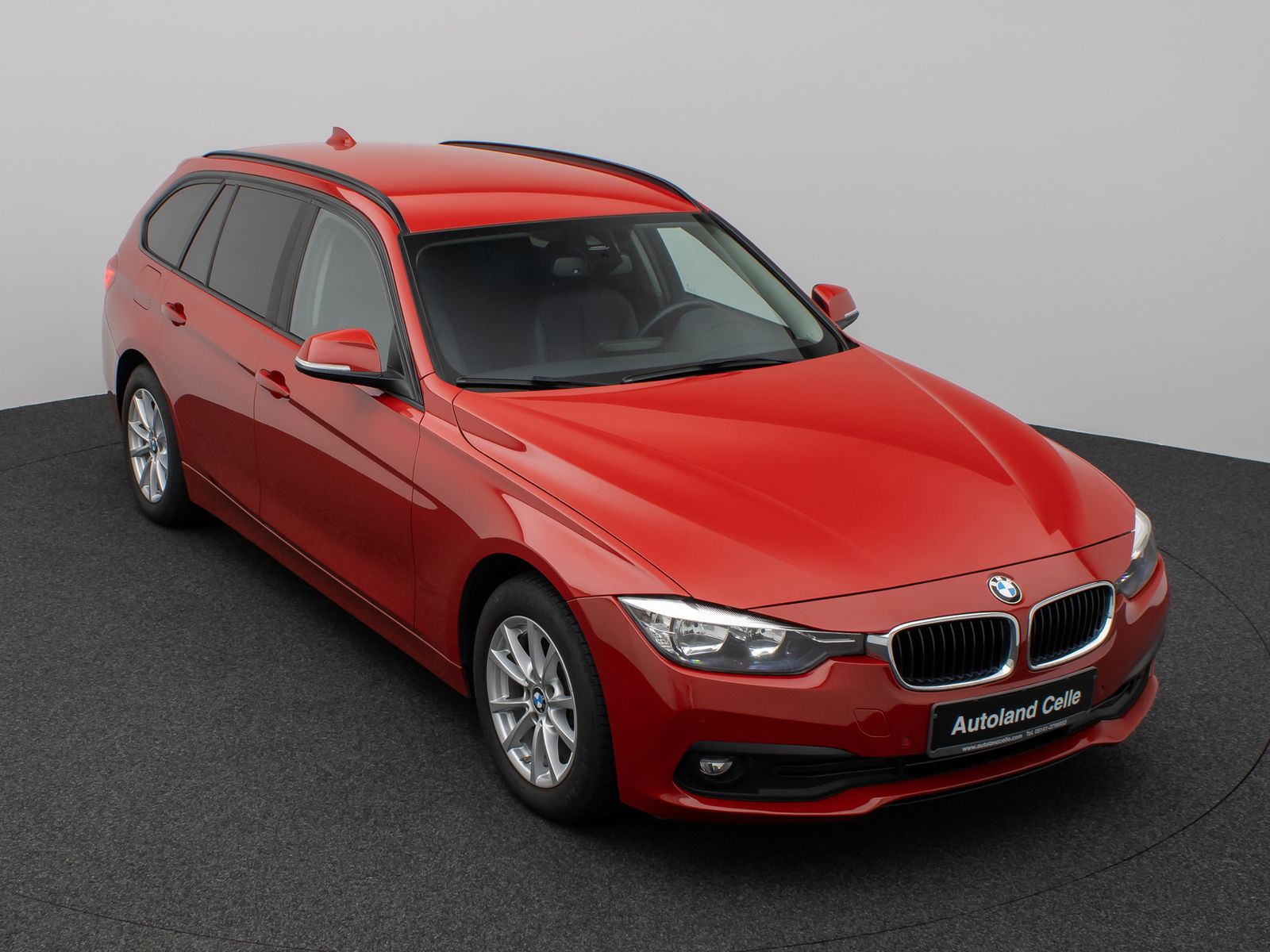 Fahrzeugabbildung BMW 320d xD Navi Lordos PDC LED Komfort AHK Sport