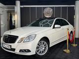Mercedes-Benz E350 4MATIC V6 ELEGANCE PANO LEDER NAVI 1-HAND - Mercedes-Benz E 350 Gebrauchtwagen in Berlin
