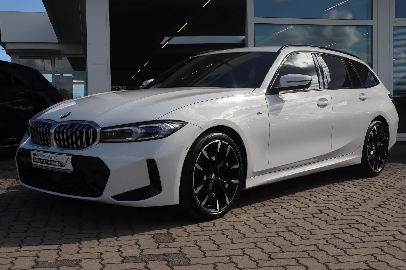 BMW 320d Touring M Sport HiFi DAB LED AHK Shz foto 1