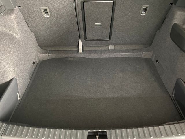 Karoq Drive 2.0 TDI AHK+NAVI+KAMERA+MATRIX