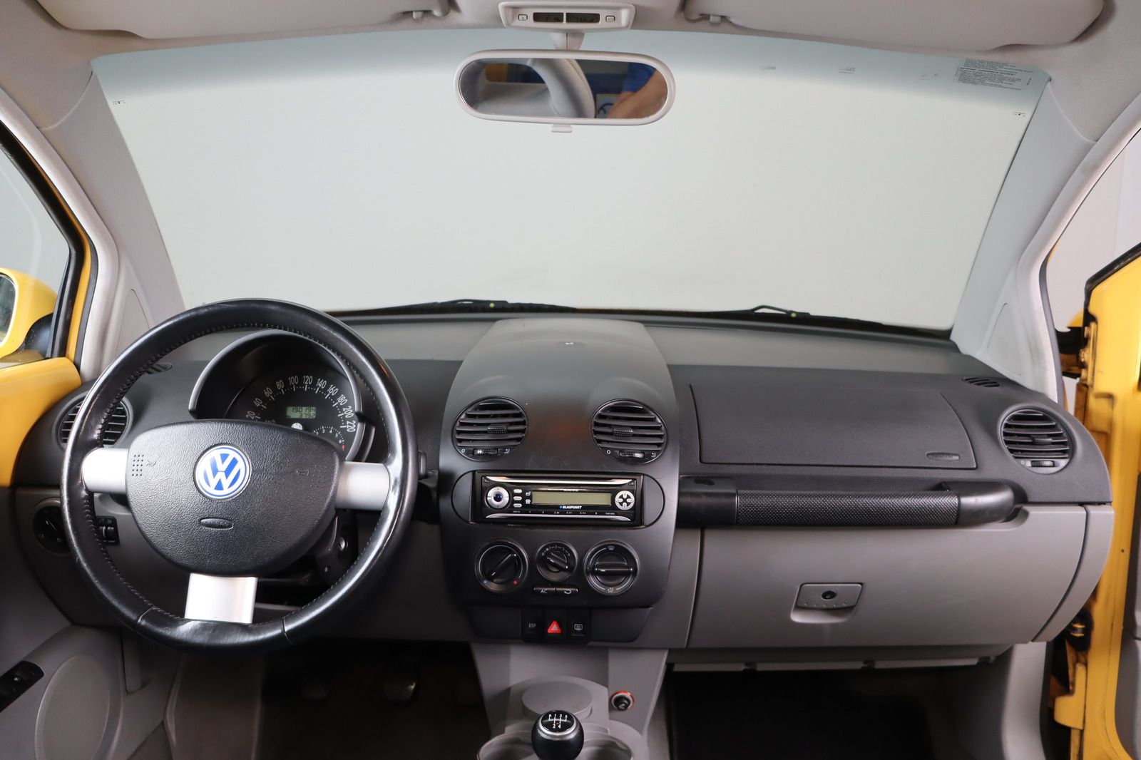 Fahrzeugabbildung Volkswagen New Beetle 1.6 en vogue * HU/AU bis 04.2026 *
