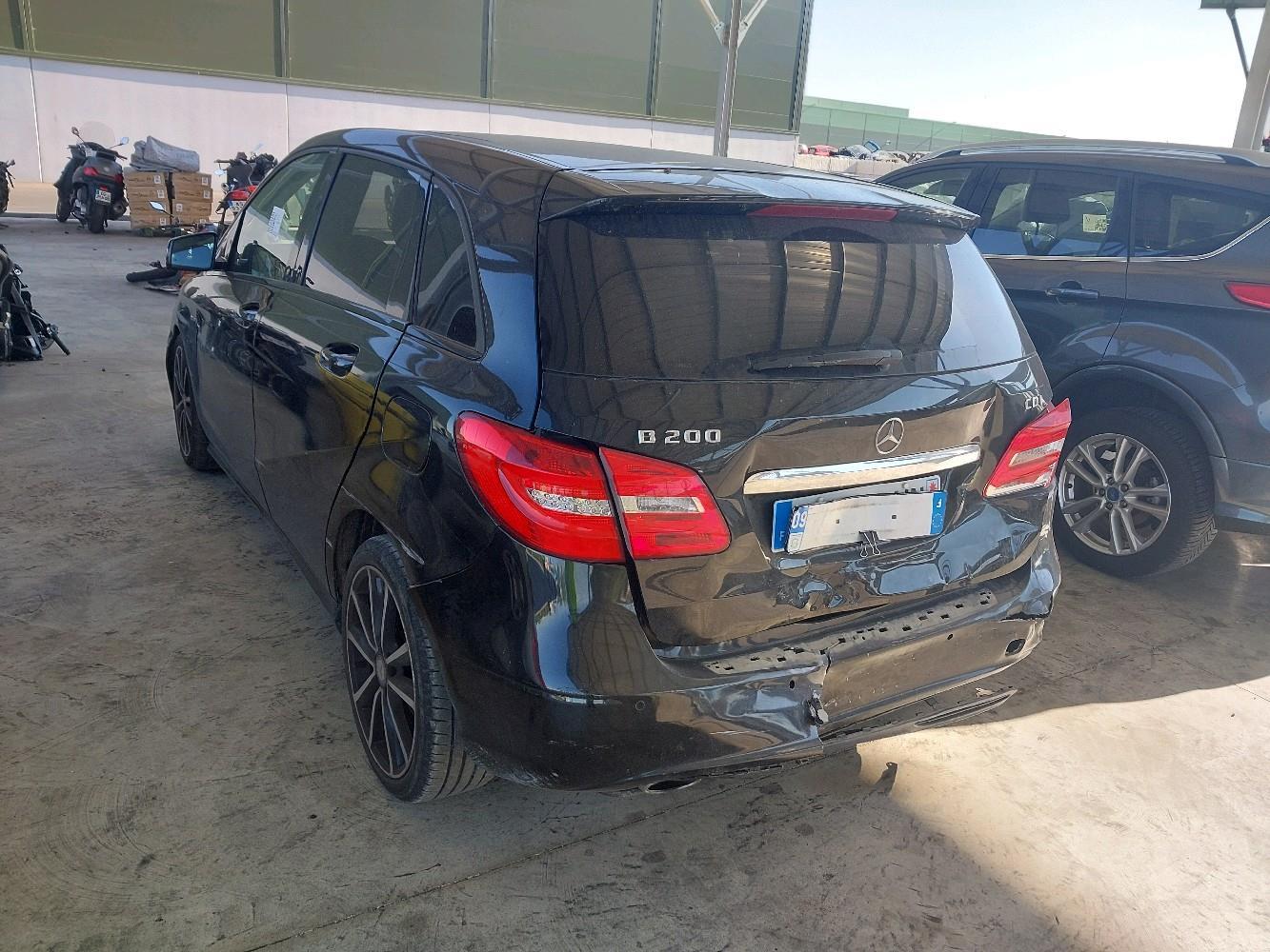 Mercedes-Benz B200 2012 — photo 5
