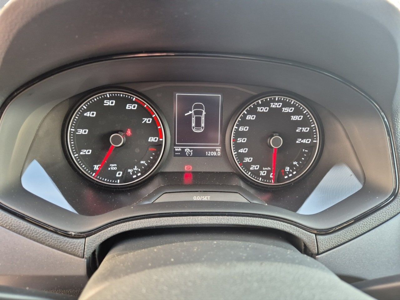 Fahrzeugabbildung SEAT Arona Style Navi Klima Totwinkelassistent