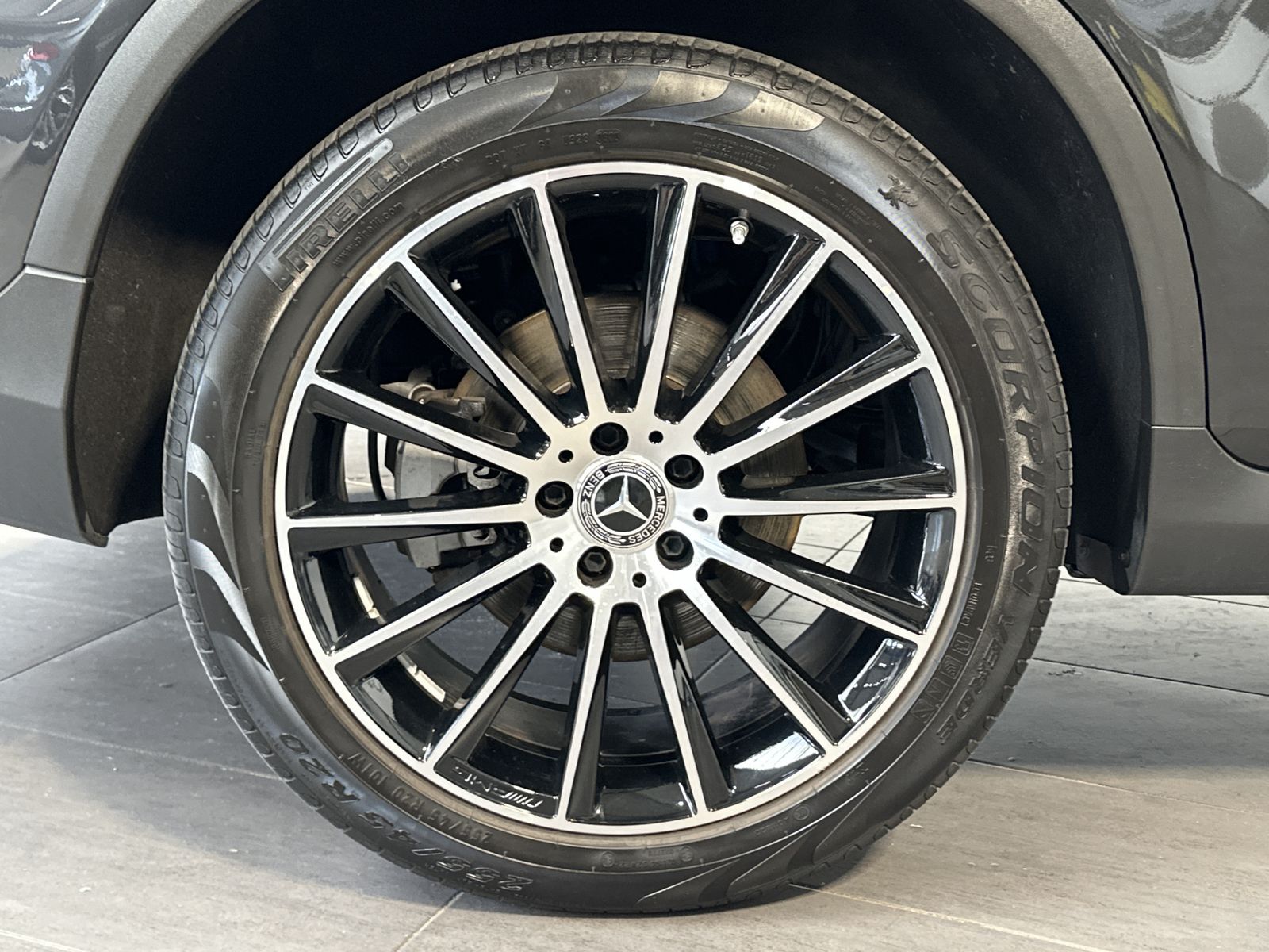 Fahrzeugabbildung Mercedes-Benz GLC 400d 4Matic AMG-Line NAV+LED+KAMERA+20ZO+1HD